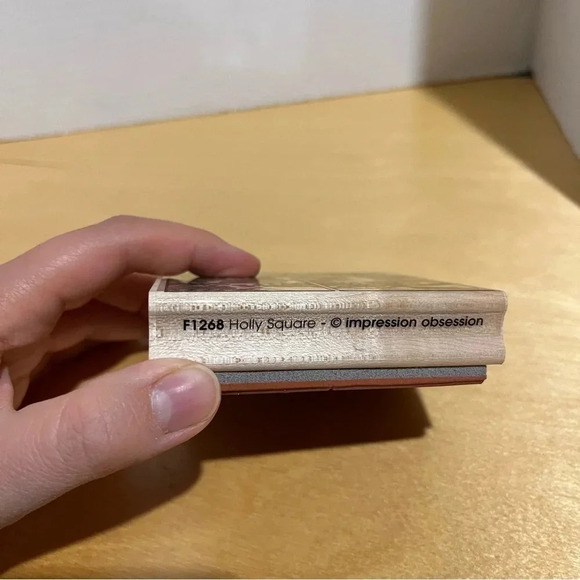 Impression Obsession Holly Square rubber stamp Christmas wood F1268 - Picture 3 of 6